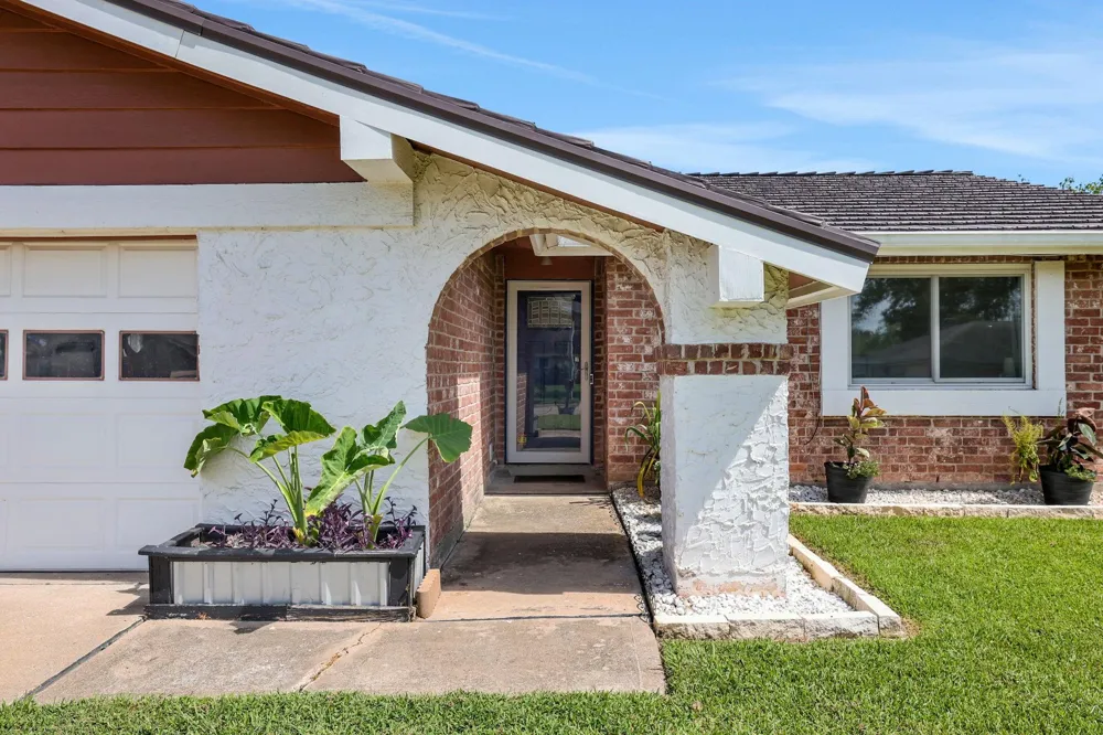 8515 Oakhaven Road La Porte, TX 77571