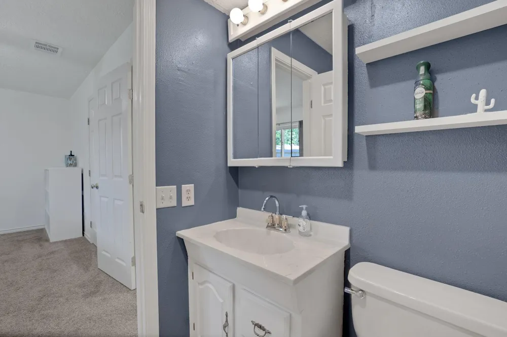 8515 Oakhaven Road La Porte, TX 77571