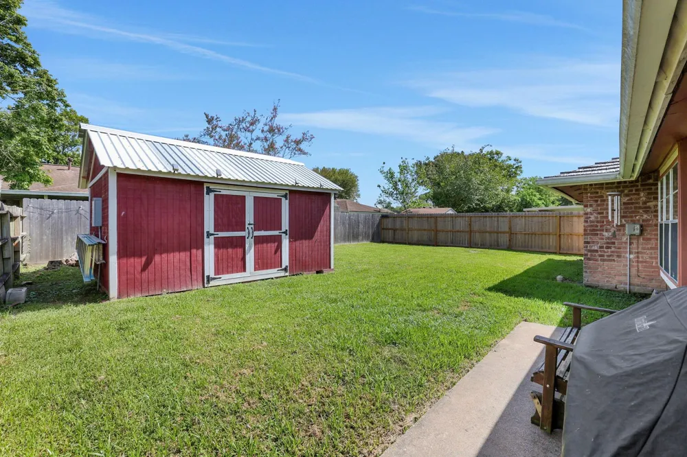 8515 Oakhaven Road La Porte, TX 77571