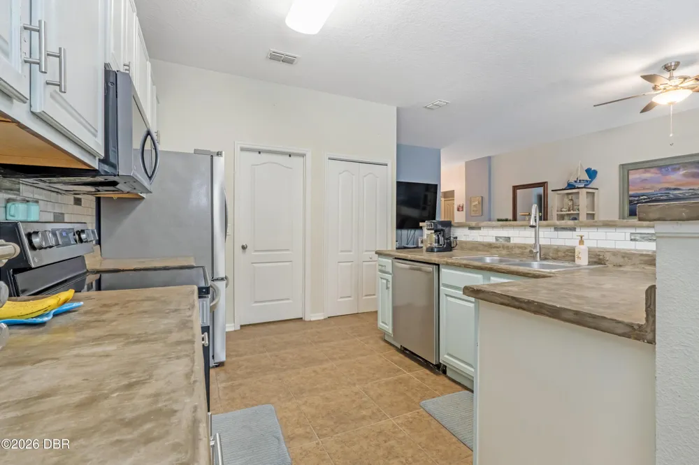 3923 Sunset Cove Drive Port Orange, FL 32129