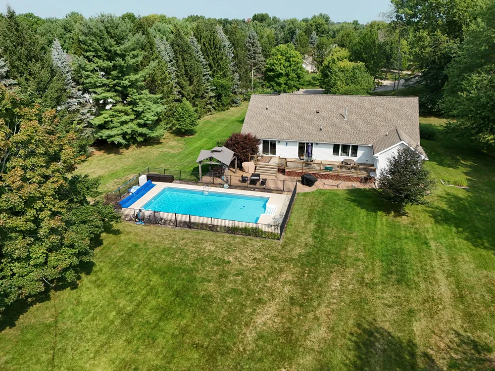 2276 White Pine Drive Williamston, MI 48895