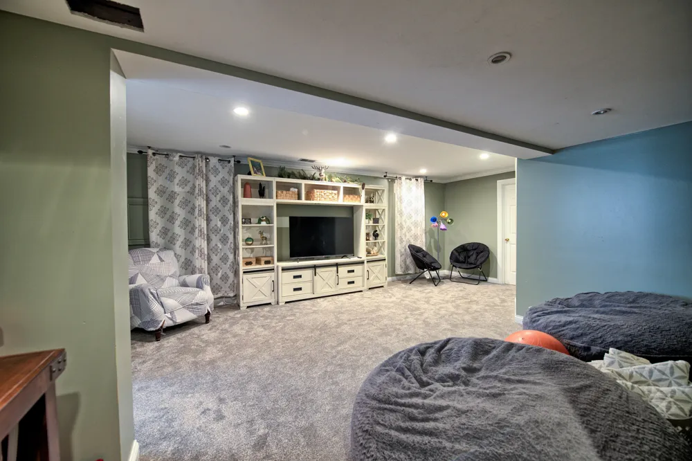 2276 White Pine Drive Williamston, MI 48895