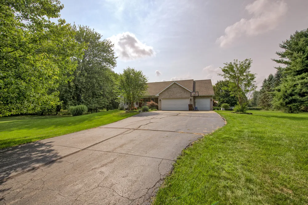 2276 White Pine Drive Williamston, MI 48895