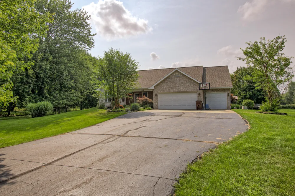 2276 White Pine Drive Williamston, MI 48895