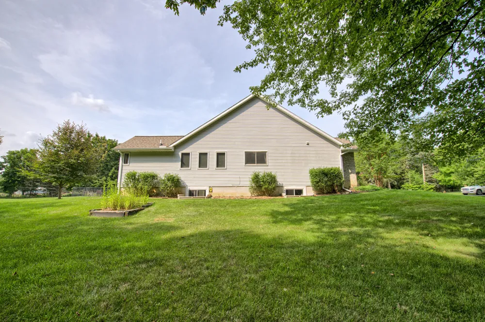 2276 White Pine Drive Williamston, MI 48895
