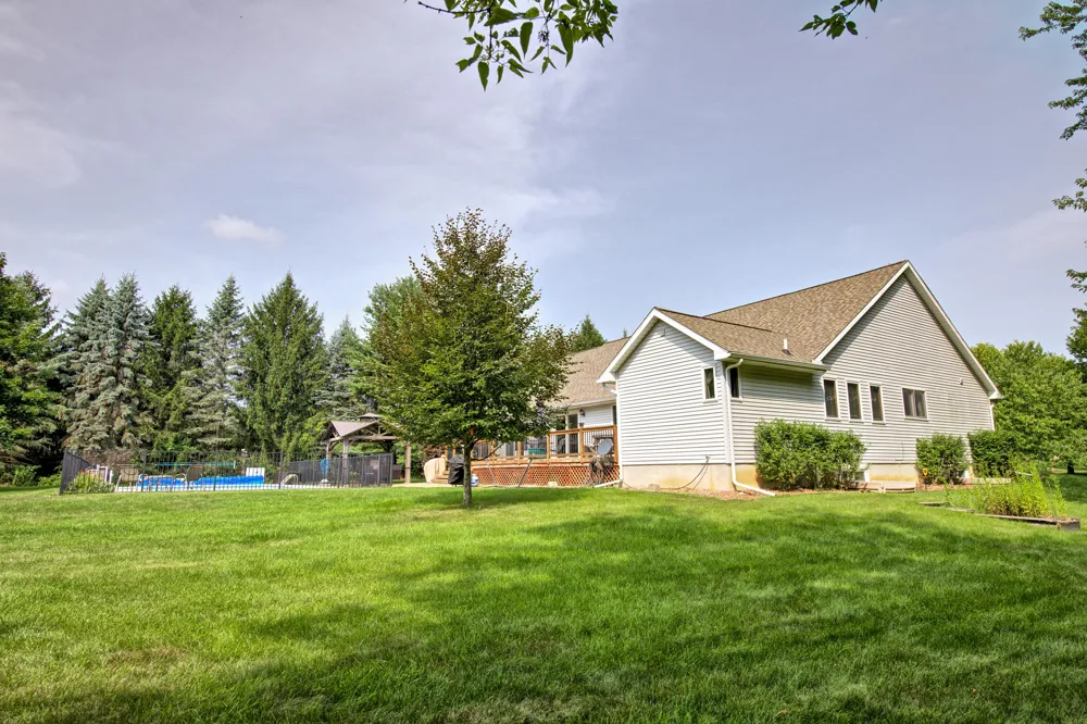 2276 White Pine Drive Williamston, MI 48895