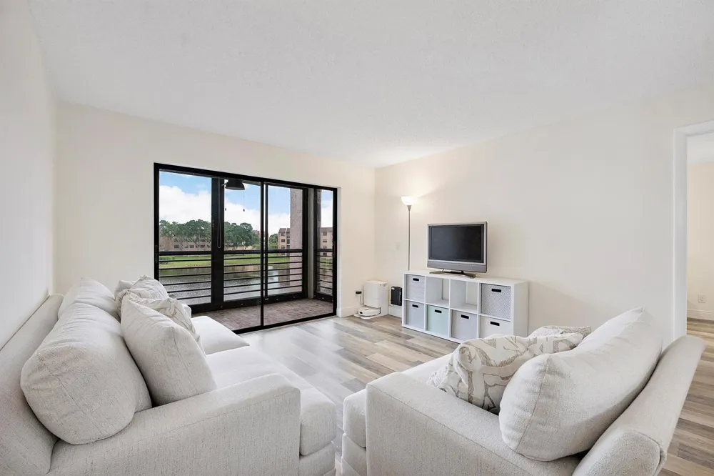 10444 NW 30TH COURT #307 Sunrise, FL 33322