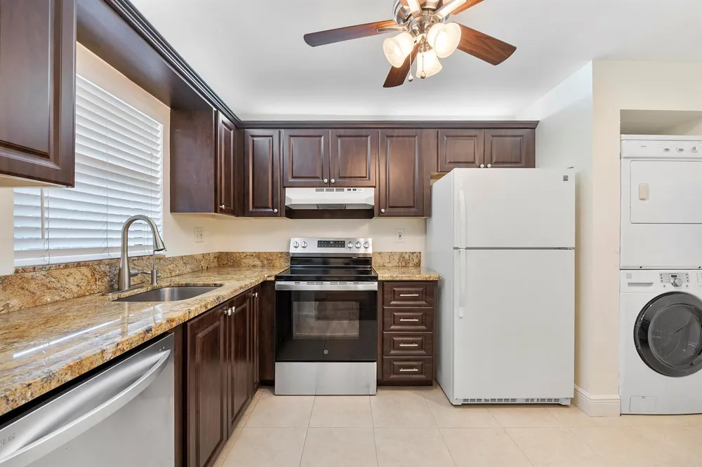 10444 NW 30TH COURT #307 Sunrise, FL 33322
