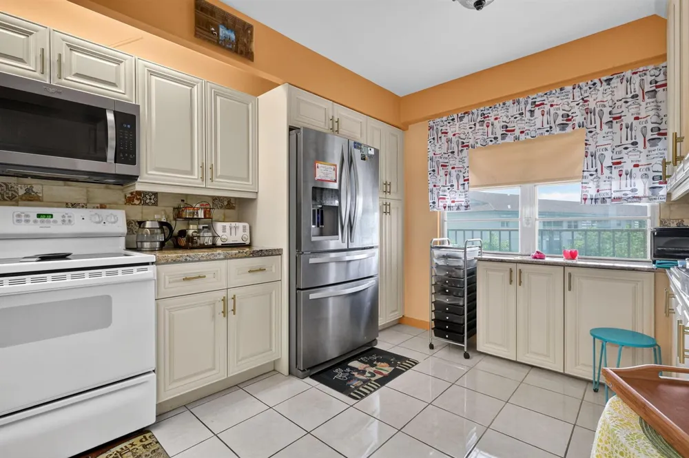 13001 SW 11TH COURT #405A Pembroke Pines, FL 33027