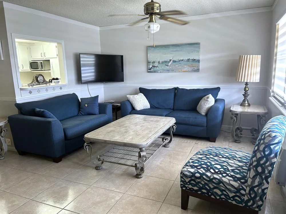 335 FARNHAM P Deerfield Beach, FL 33442