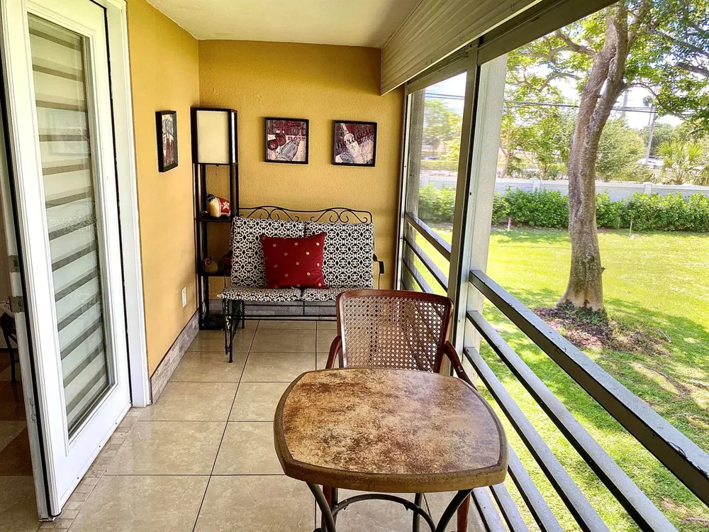 335 FARNHAM P Deerfield Beach, FL 33442