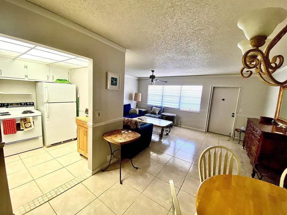 335 FARNHAM P Deerfield Beach, FL 33442