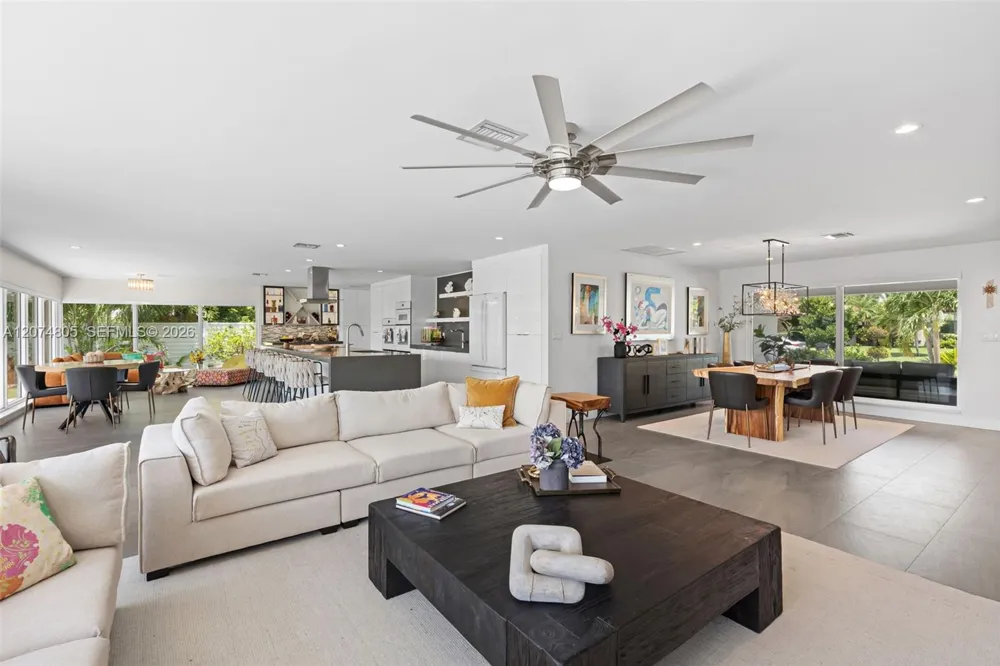 2812 NE 28th St Fort Lauderdale, FL 33306