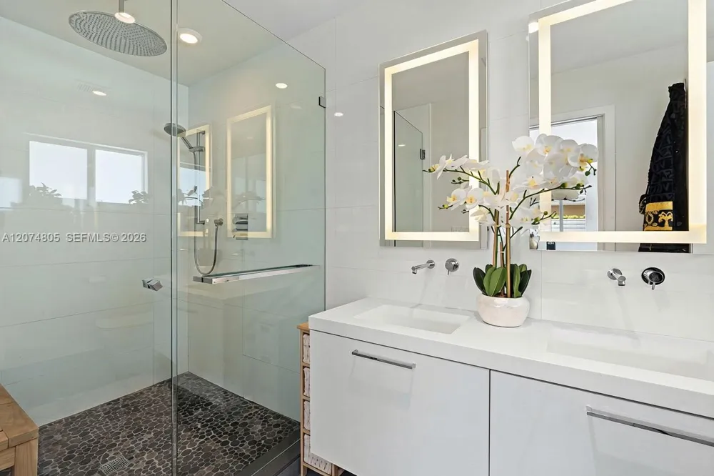 2812 NE 28th St Fort Lauderdale, FL 33306