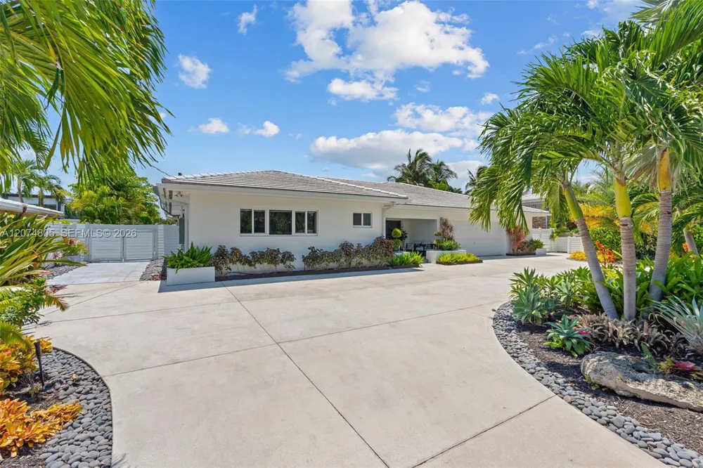 2812 NE 28th St Fort Lauderdale, FL 33306