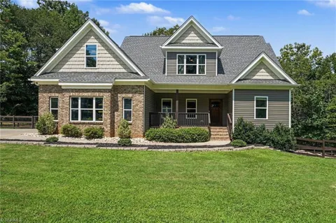 125 Grey Fox Trail