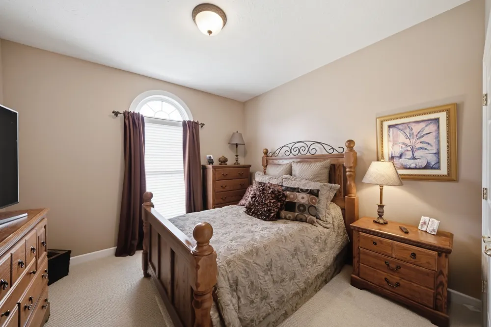 221 Allen Dr Greenbrier, TN 37073