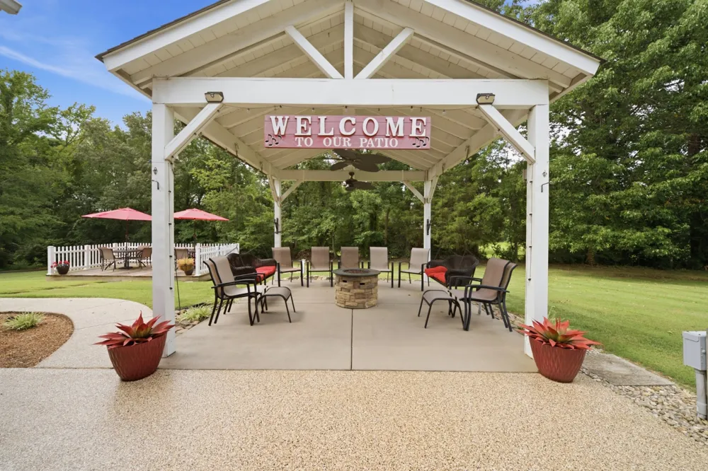 221 Allen Dr Greenbrier, TN 37073