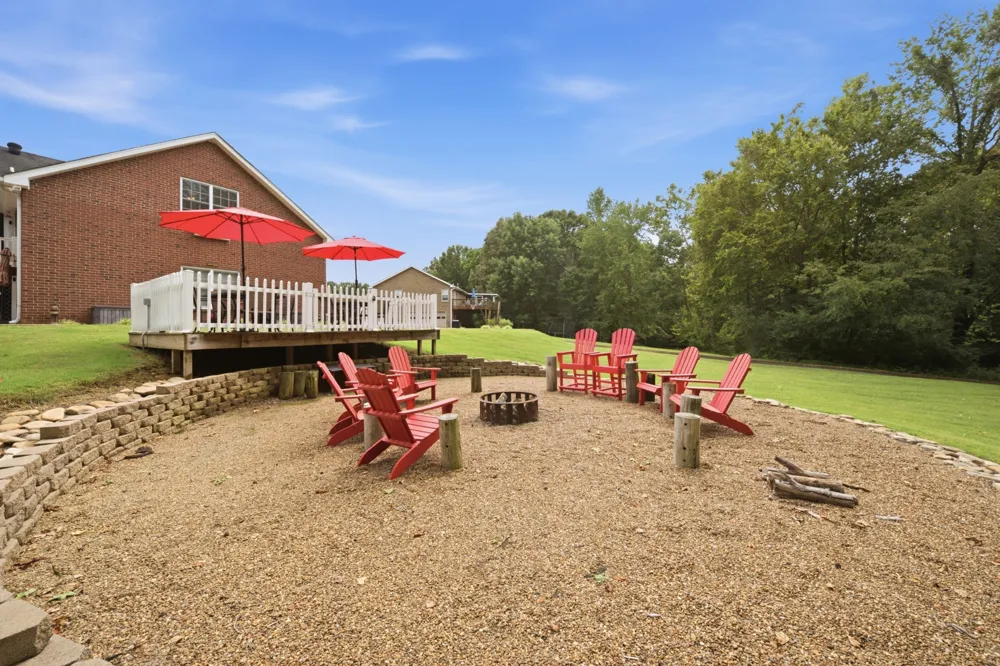 221 Allen Dr Greenbrier, TN 37073
