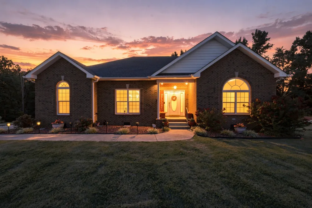 221 Allen Dr Greenbrier, TN 37073