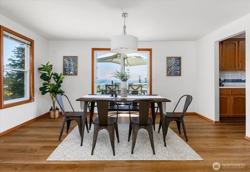 4444 Norris Lane Oak Harbor, WA 98277