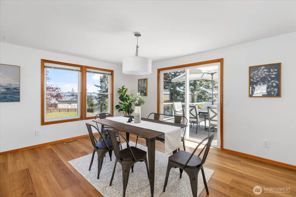 4444 Norris Lane Oak Harbor, WA 98277