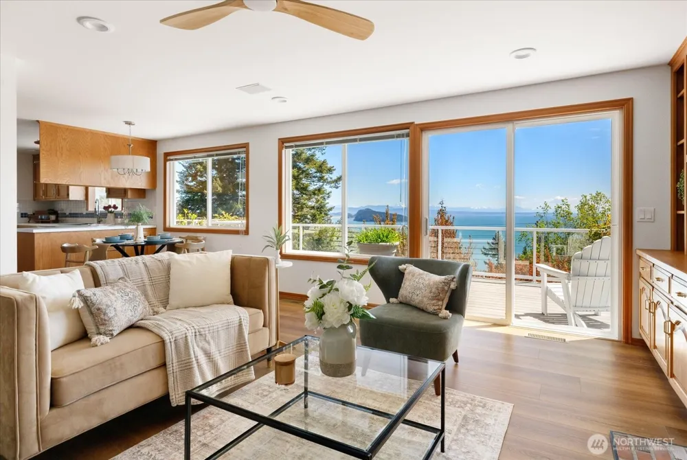 4444 Norris Lane Oak Harbor, WA 98277