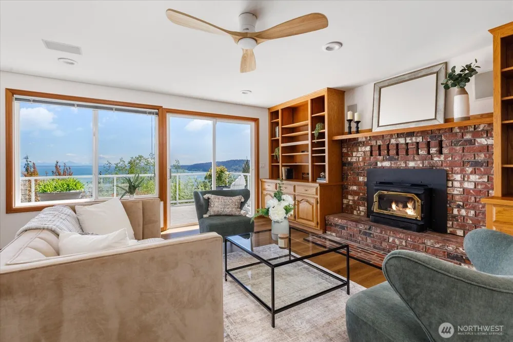 4444 Norris Lane Oak Harbor, WA 98277