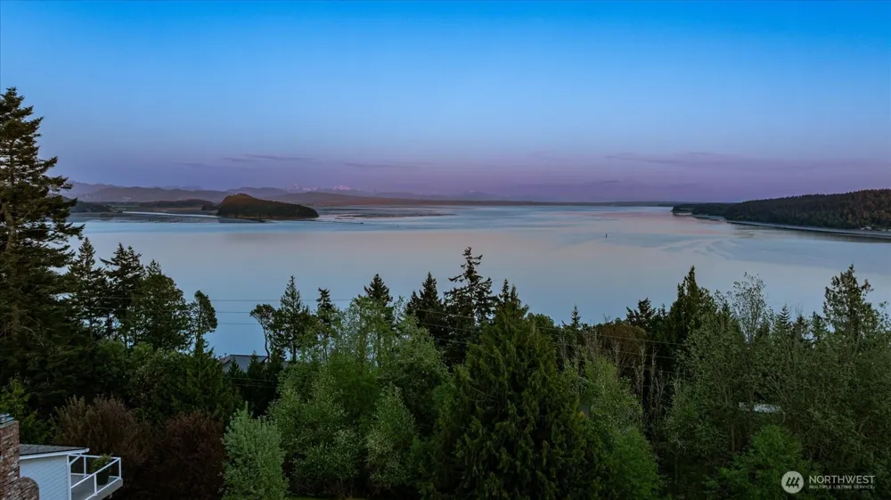 4444 Norris Lane Oak Harbor, WA 98277