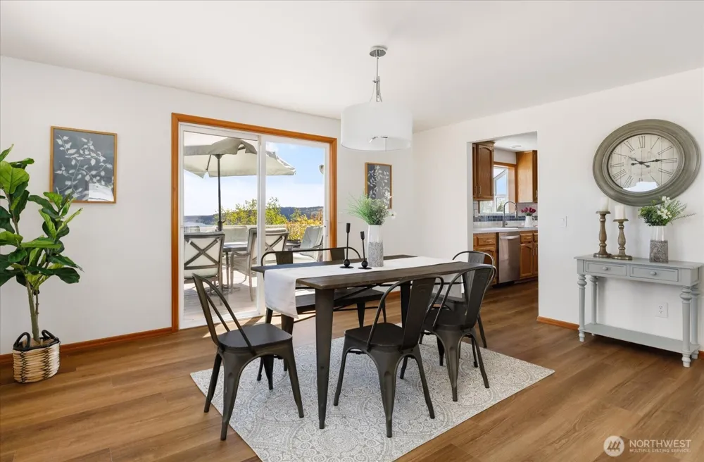 4444 Norris Lane Oak Harbor, WA 98277