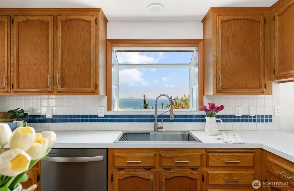 4444 Norris Lane Oak Harbor, WA 98277