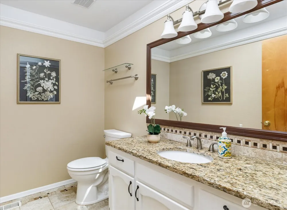 4444 Norris Lane Oak Harbor, WA 98277