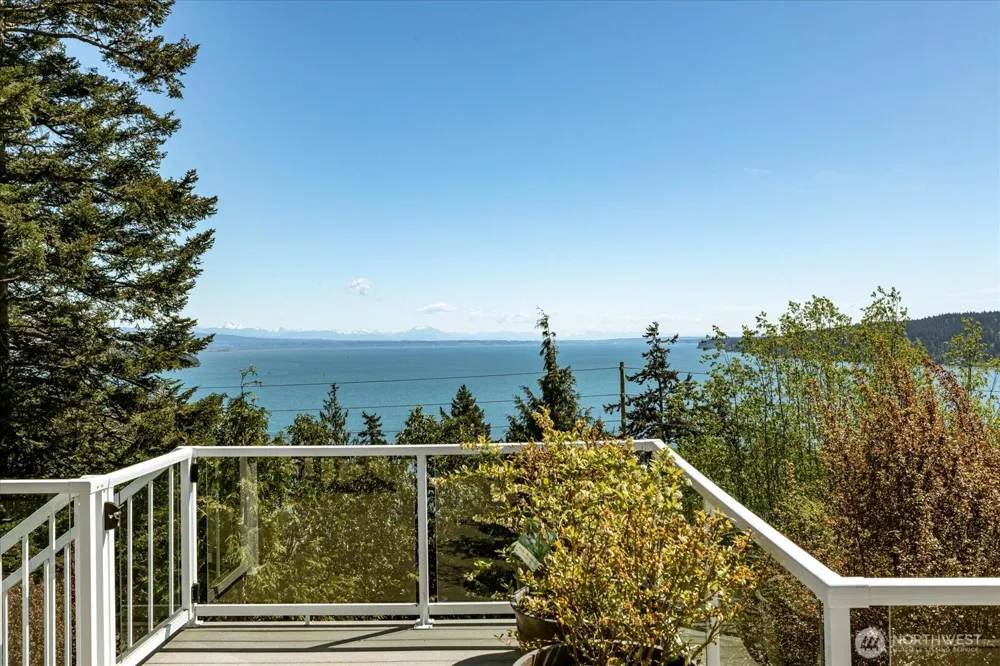 4444 Norris Lane Oak Harbor, WA 98277