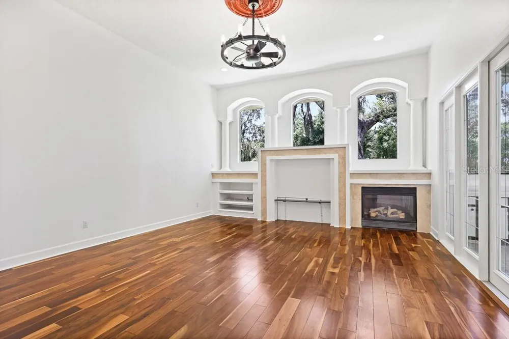 6034 HAMMOCK HILL AVENUE Lithia, FL 33547