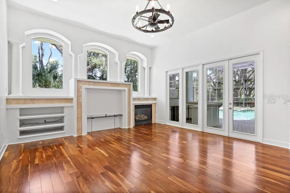 6034 HAMMOCK HILL AVENUE Lithia, FL 33547