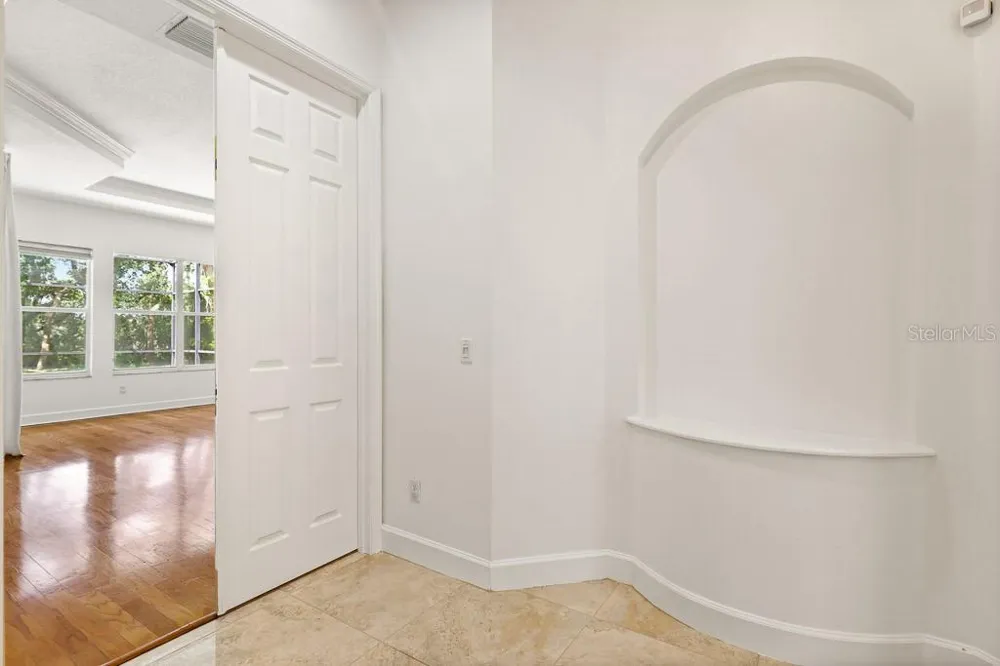 6034 HAMMOCK HILL AVENUE Lithia, FL 33547
