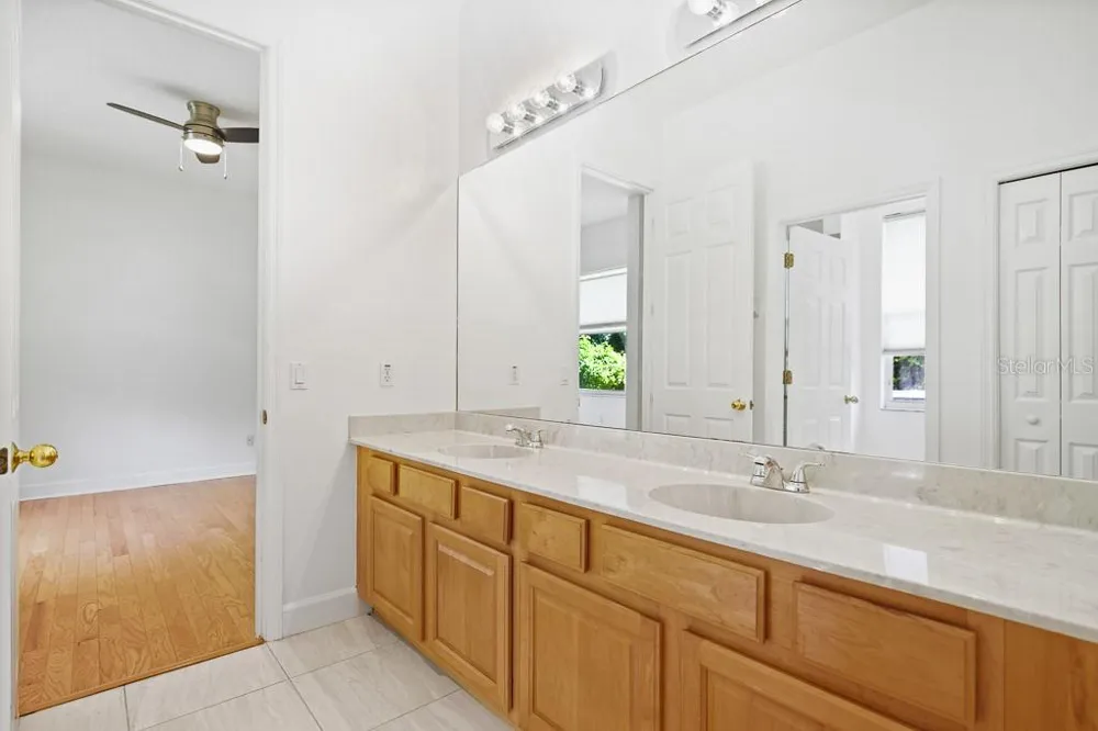6034 HAMMOCK HILL AVENUE Lithia, FL 33547