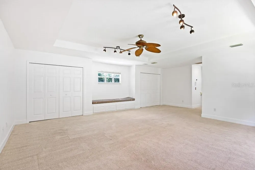 6034 HAMMOCK HILL AVENUE Lithia, FL 33547