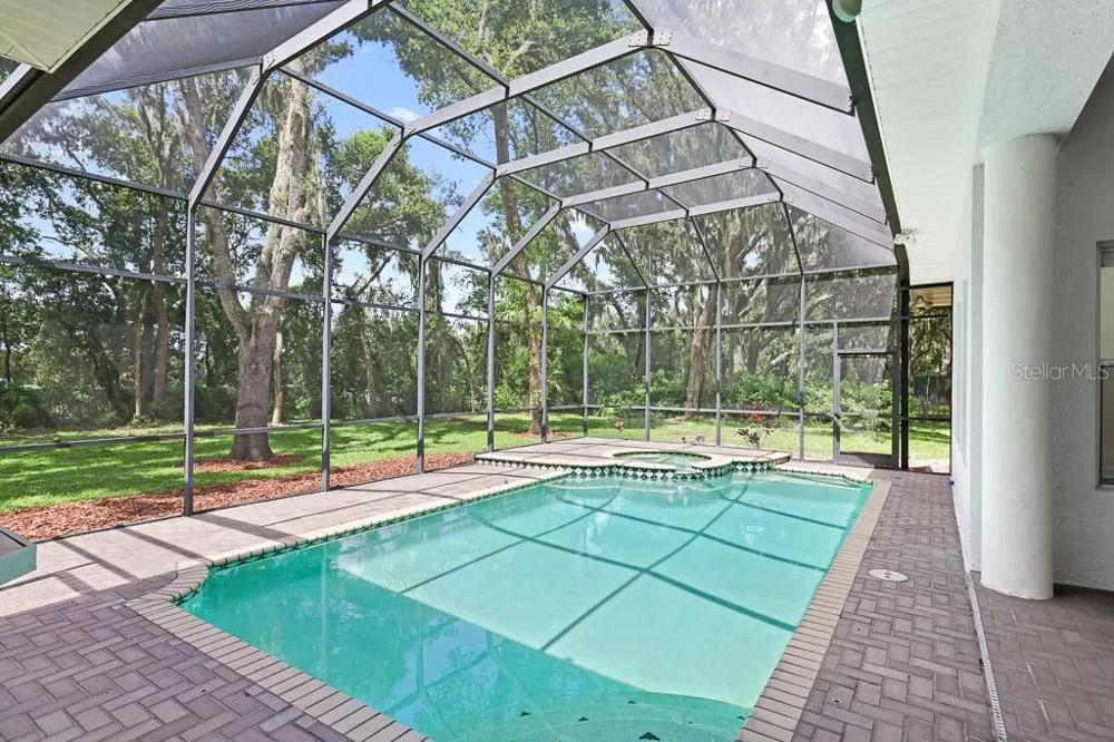 6034 HAMMOCK HILL AVENUE Lithia, FL 33547