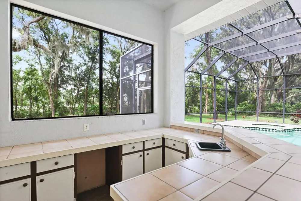 6034 HAMMOCK HILL AVENUE Lithia, FL 33547