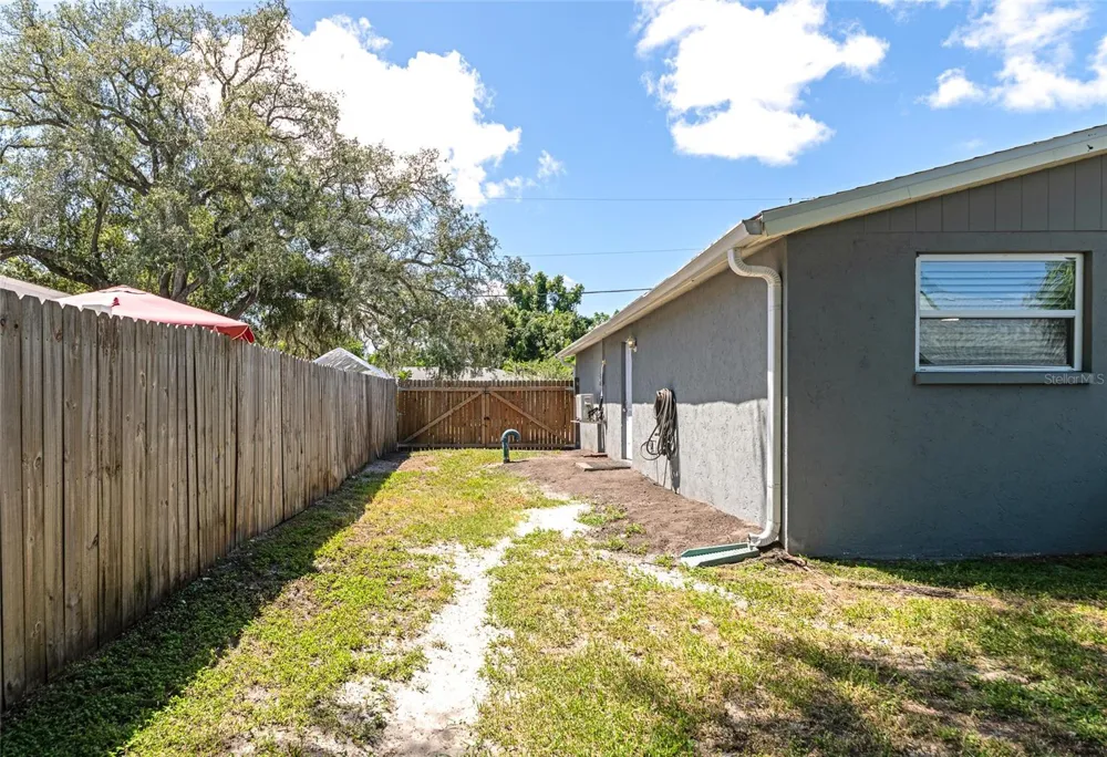 2951 EDGEWOOD LANE Sarasota, FL 34231