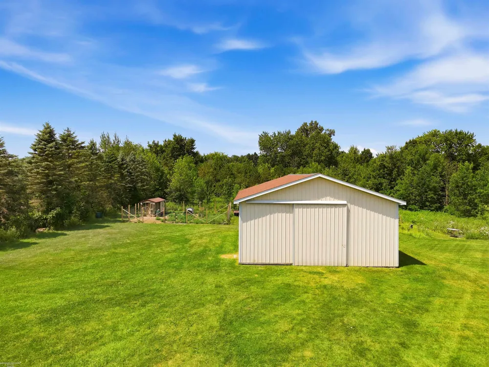 3156 Howland Road Almont Township, MI 48003