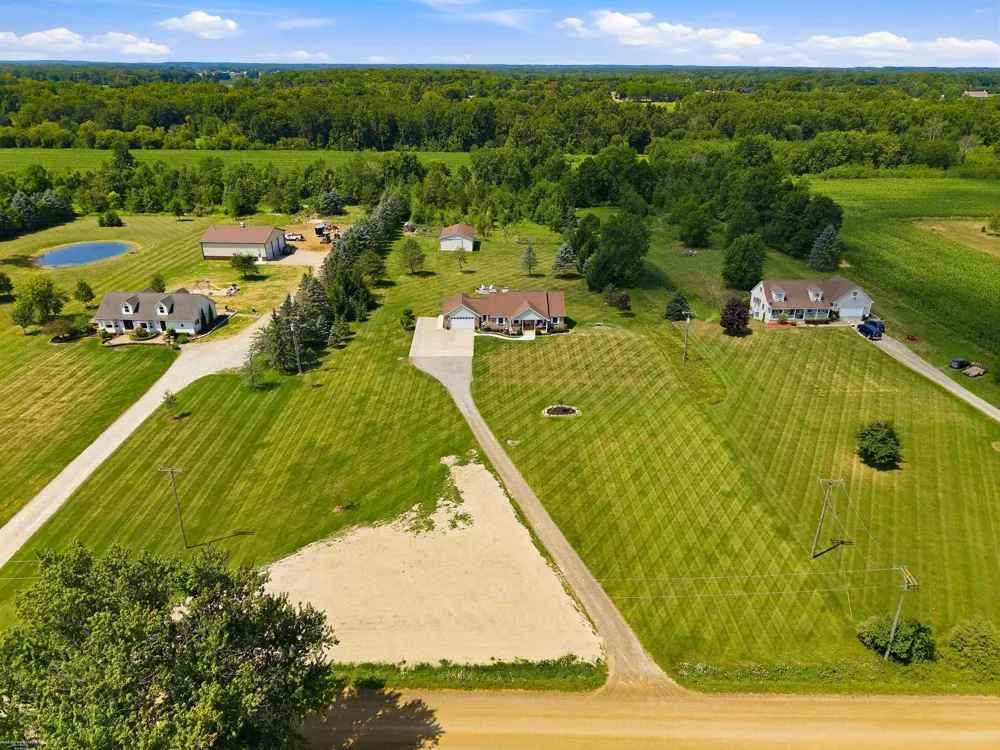 3156 Howland Road Almont Township, MI 48003