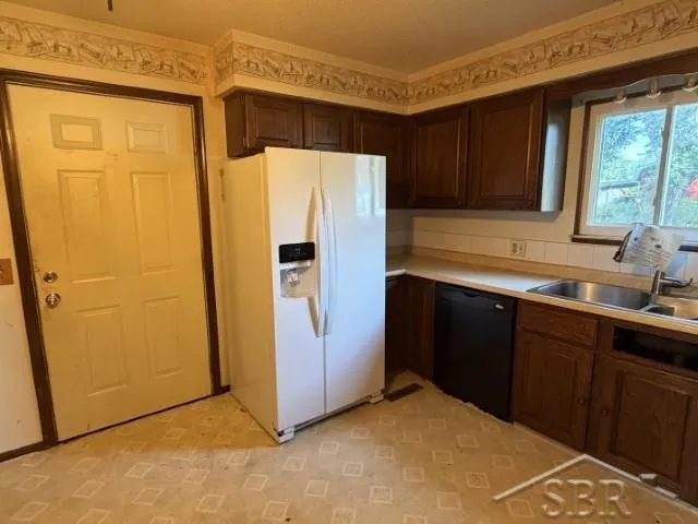 5409 Tyler Street Midland City, MI 48642