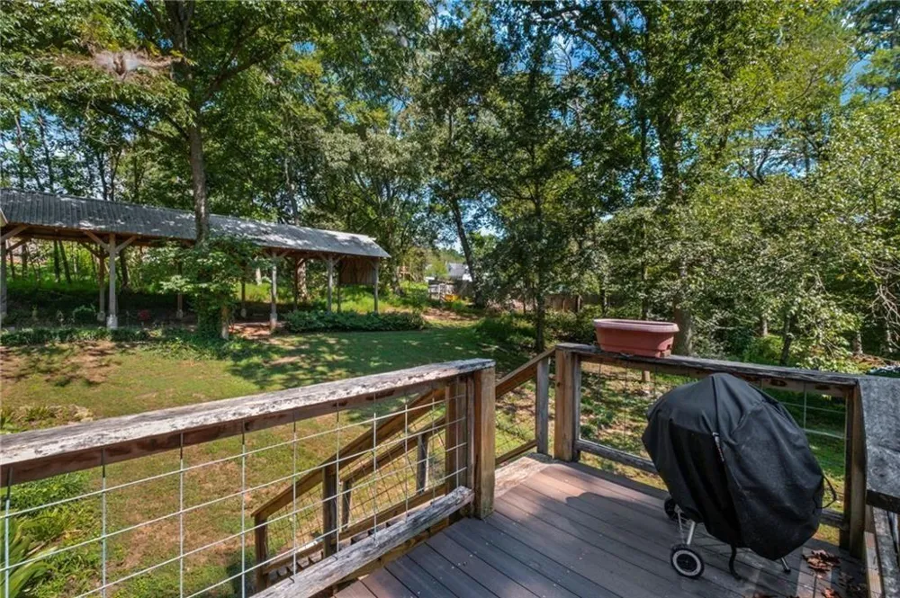 216 Byers Street Waleska, GA 30183