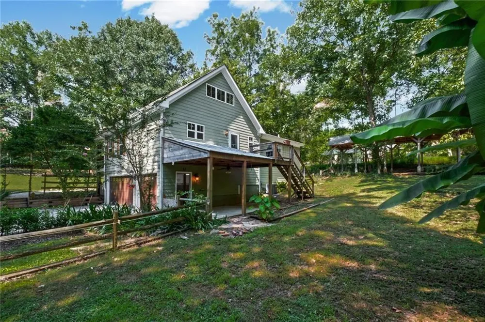 216 Byers Street Waleska, GA 30183