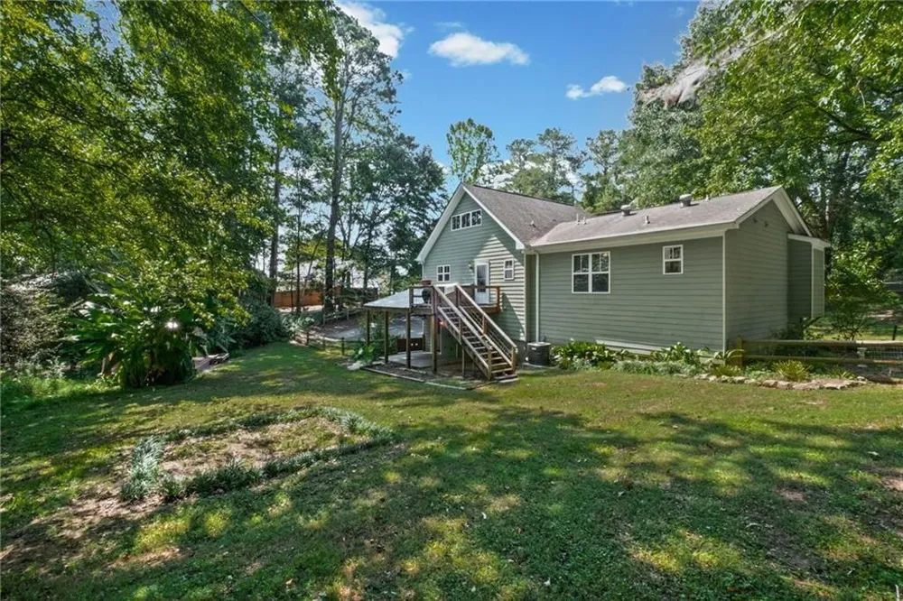 216 Byers Street Waleska, GA 30183