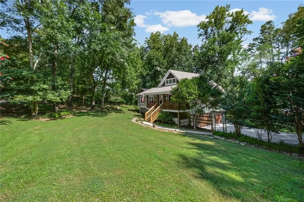 216 Byers Street Waleska, GA 30183