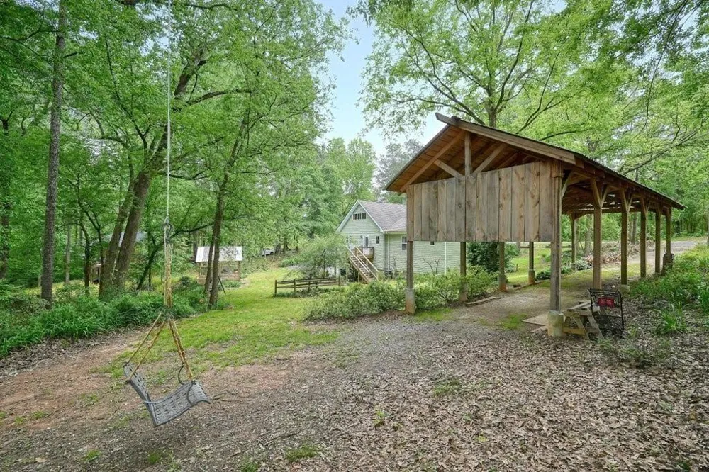 216 Byers Street Waleska, GA 30183