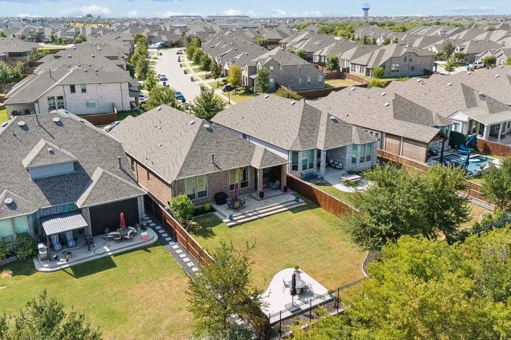 1425 Appaloosa Drive Aubrey, TX 76227